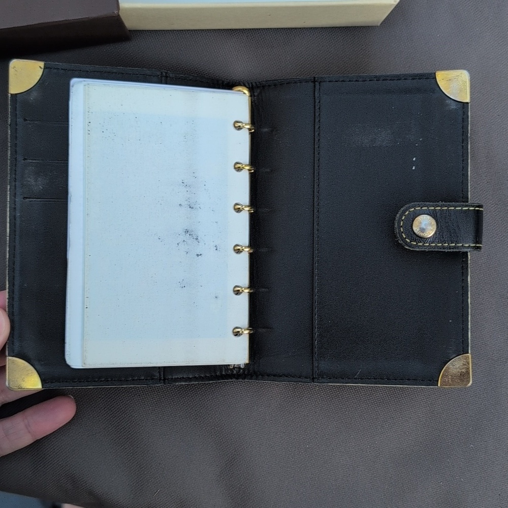 Vintage Louis Vuitton Black Leather Agenda Organizer With Gold Accents - Picture 12 of 13